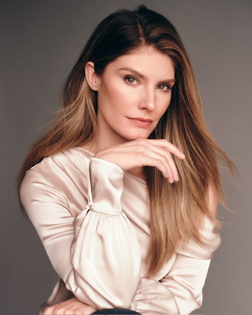 Caitlin Bassett