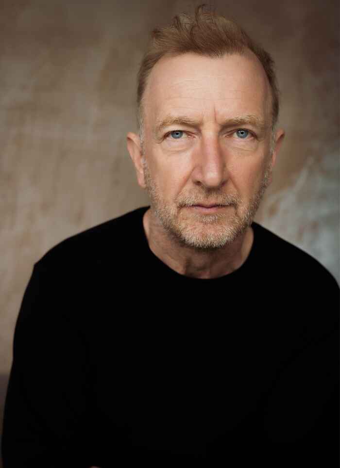 Steffan Rhodri